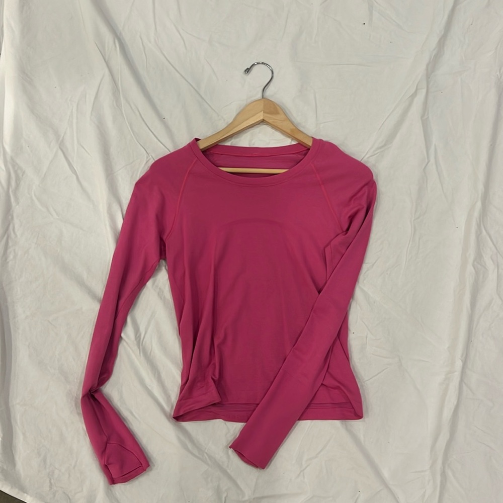 Lululemon Race Length Swiftly Tech Long sleeve 2.0, Size 6